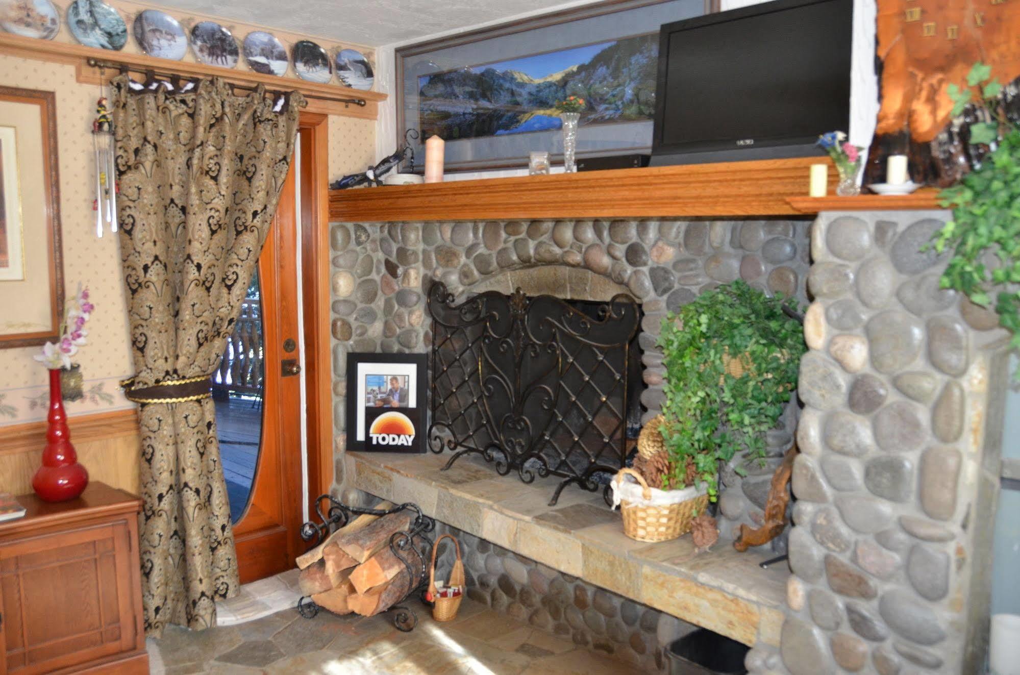 Where Eagles Fly Bed & Breakfast Elk Point Luaran gambar